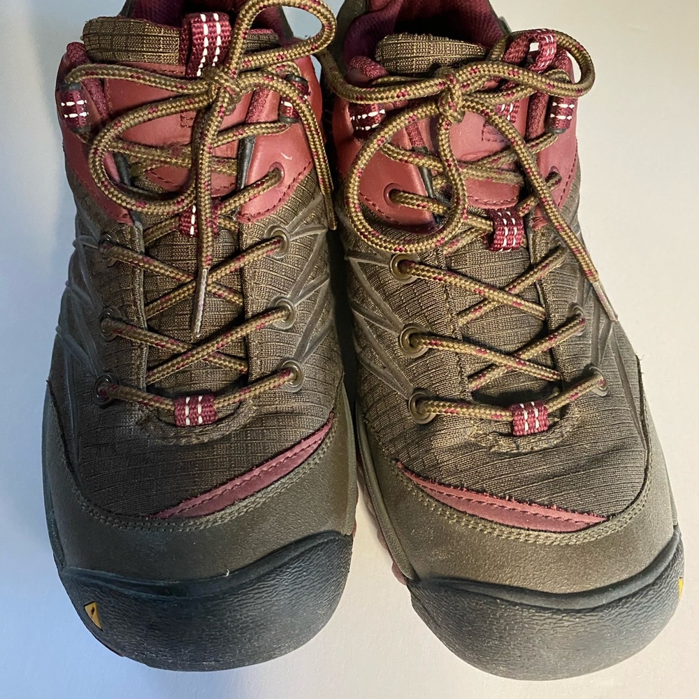 Keen Women's Hiking/Walking Shoes - Size 9